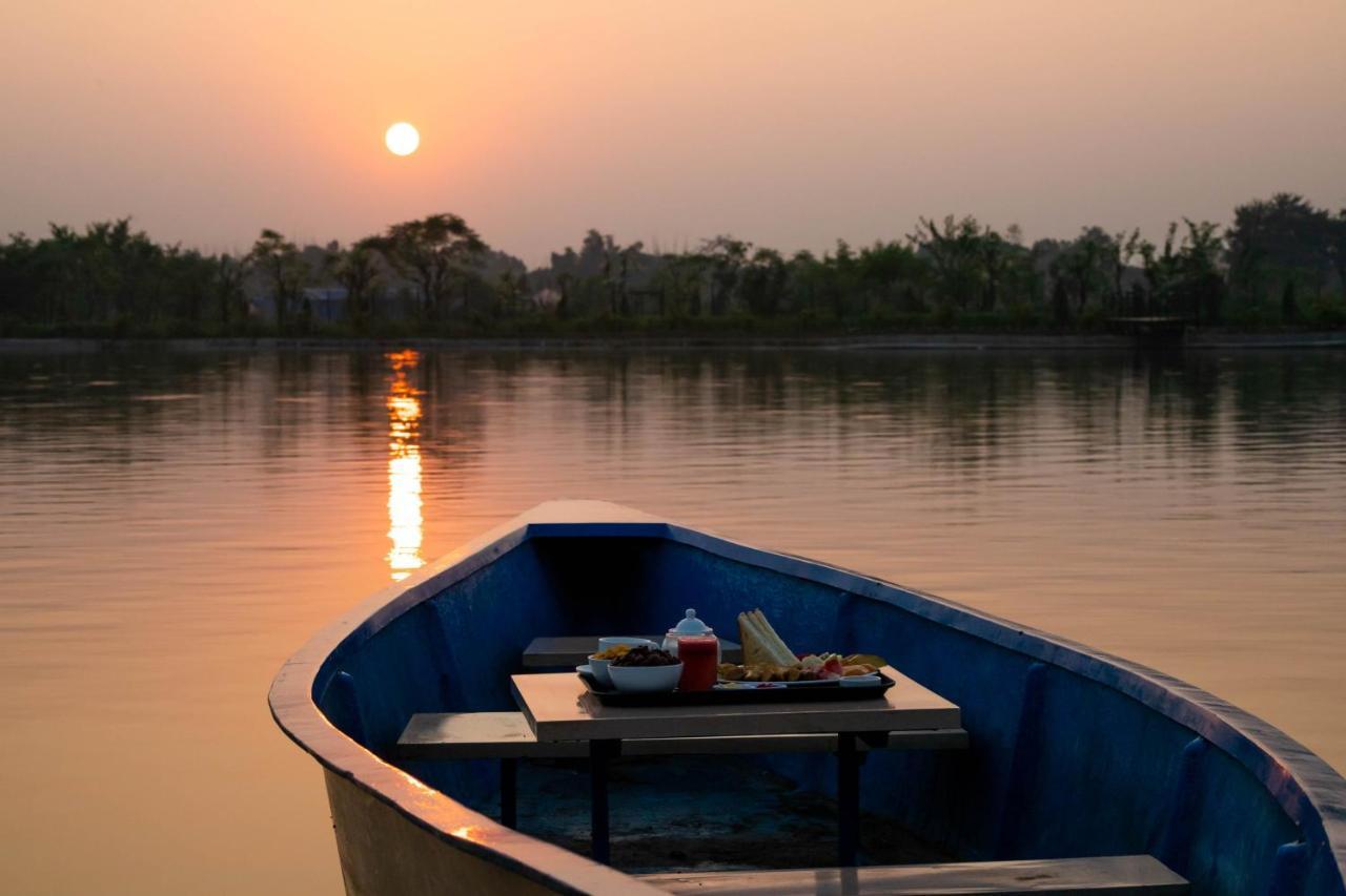 Lumbini Palace Resort Exteriör bild