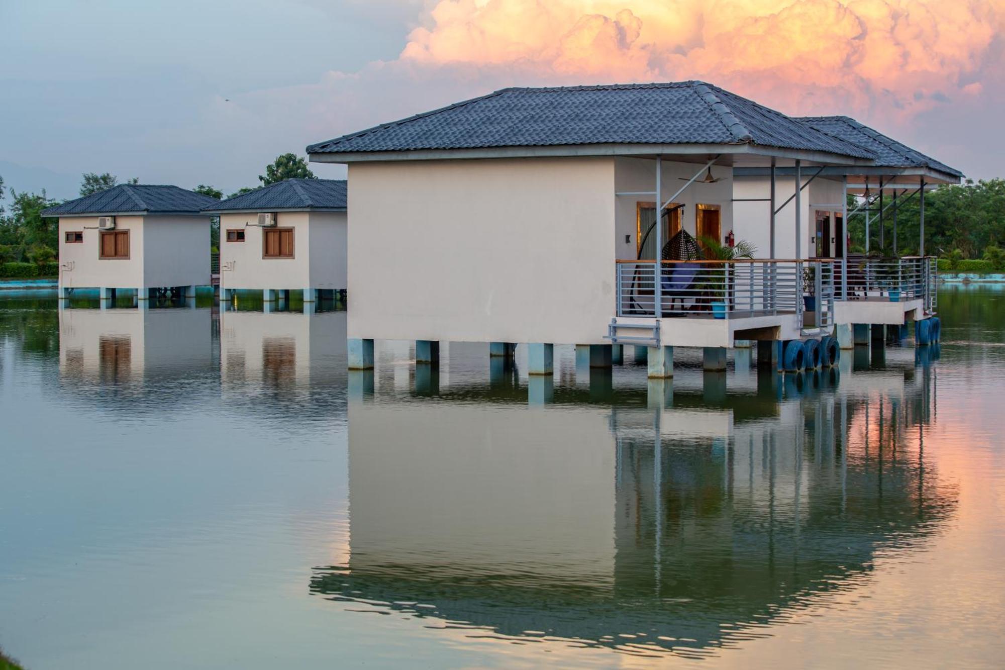 Lumbini Palace Resort Exteriör bild